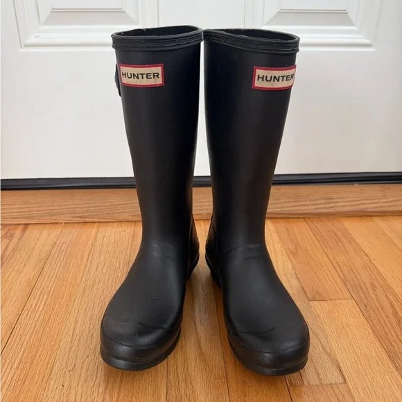 Hunter Classic Black Tall Boots - Picture 1 of 6